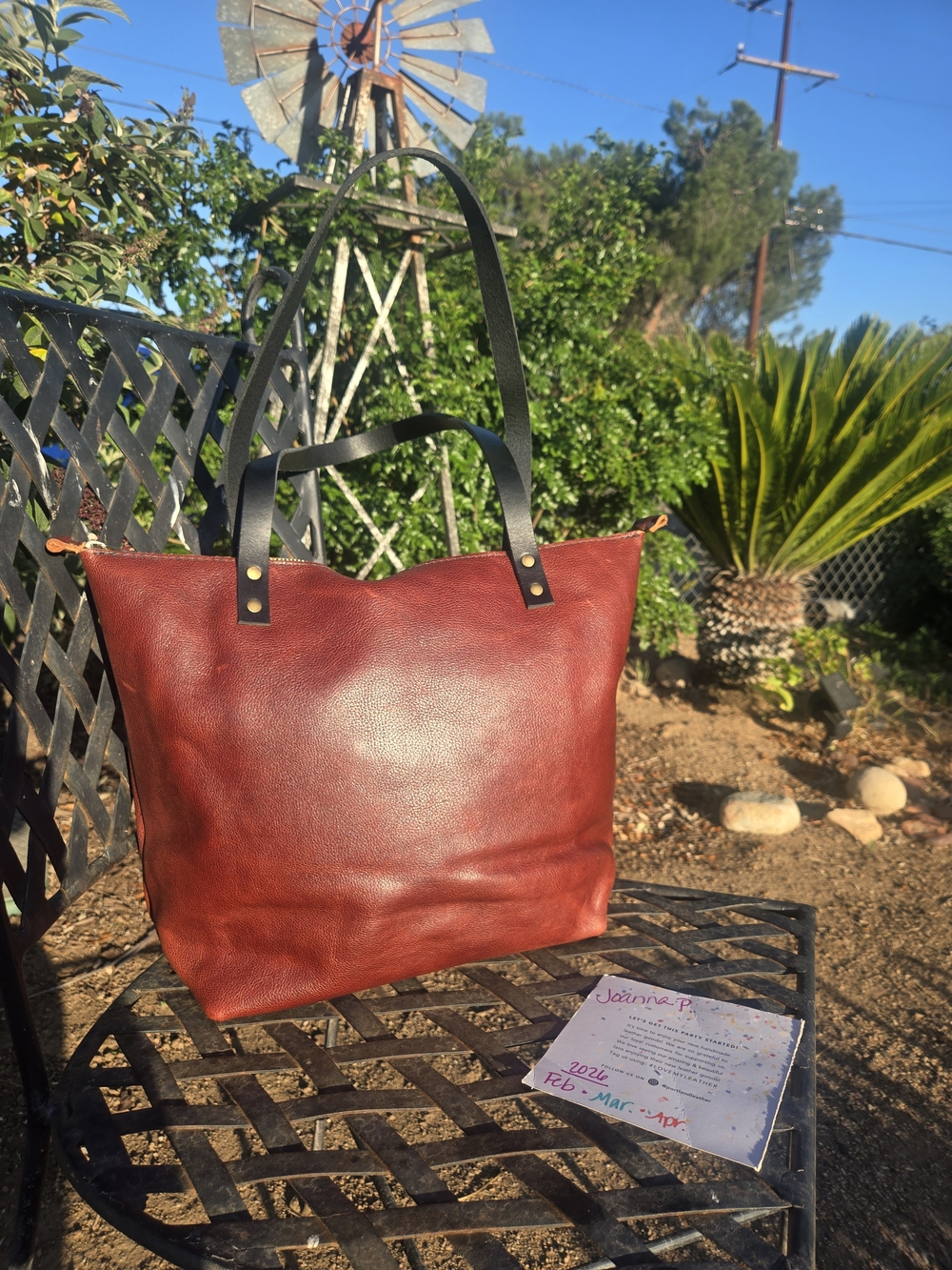 Portland Leather Medium Zip Tote Bag in Nutmeg with Black Straps - Picture 3 of 6